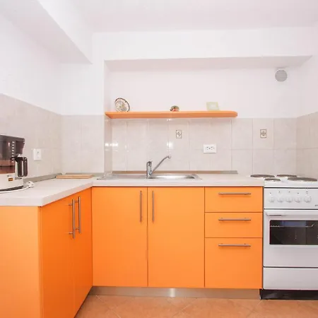 Apartment Zana - Close To Trogir